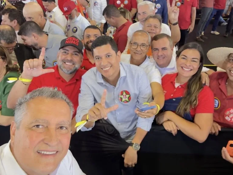 Gandhi participa da convenção que oficializou candidaturas de Jerônimo, Rui e Wagner